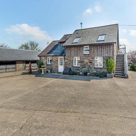Halfen Granary Villa Pont-Robert Exteriör bild