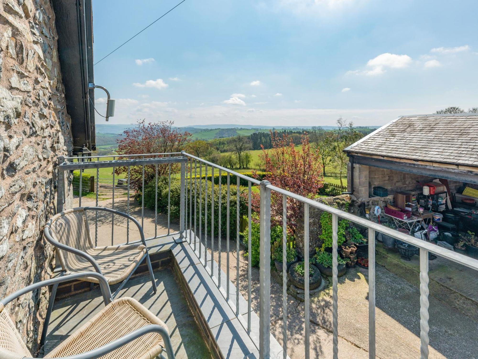 Halfen Granary Villa Pont-Robert Exteriör bild